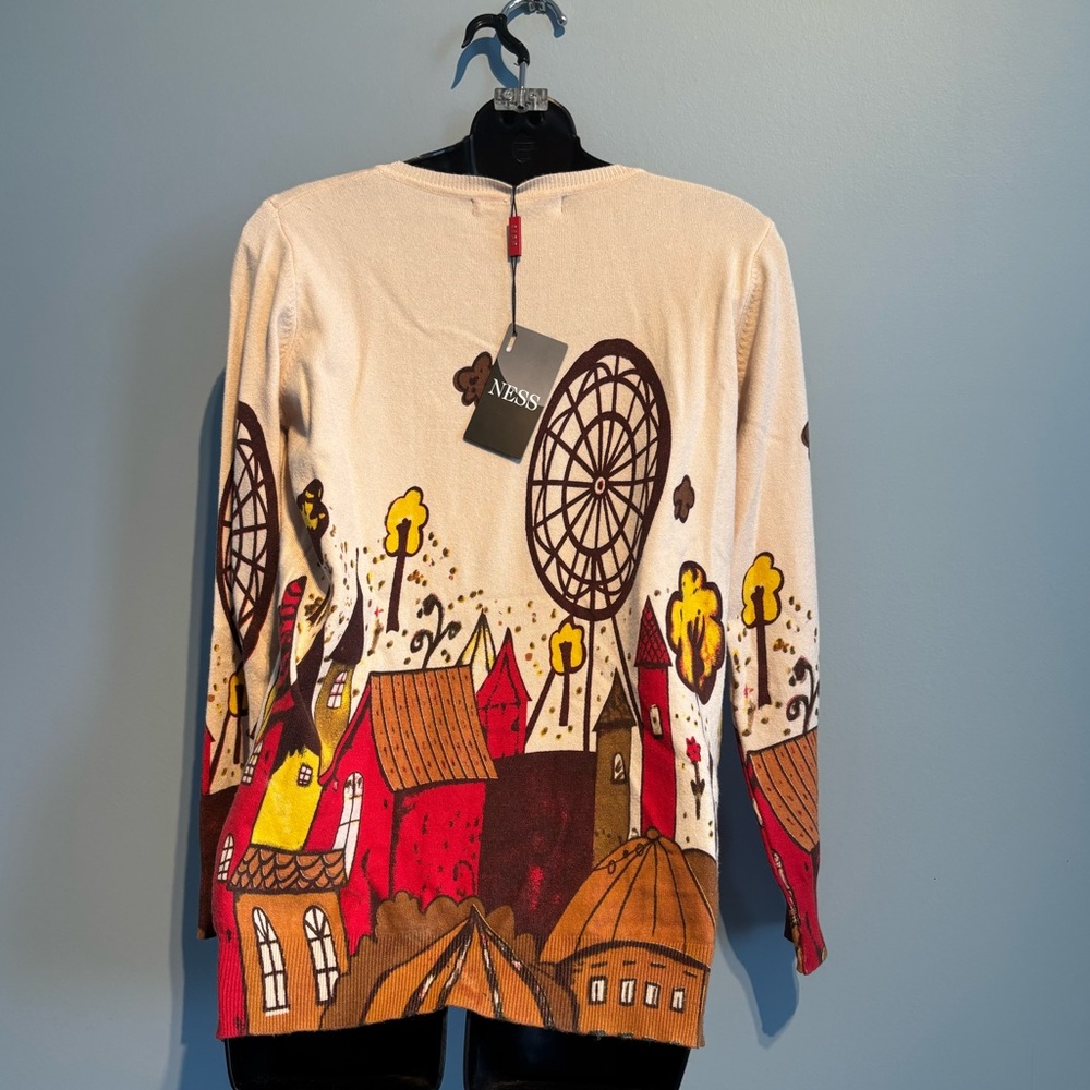 Ness Cream Scenic Print V-Neck Sweater size medium - Picture 6 of 10
